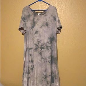 LuLaRoe Tie Dye Carly Dress 🤩